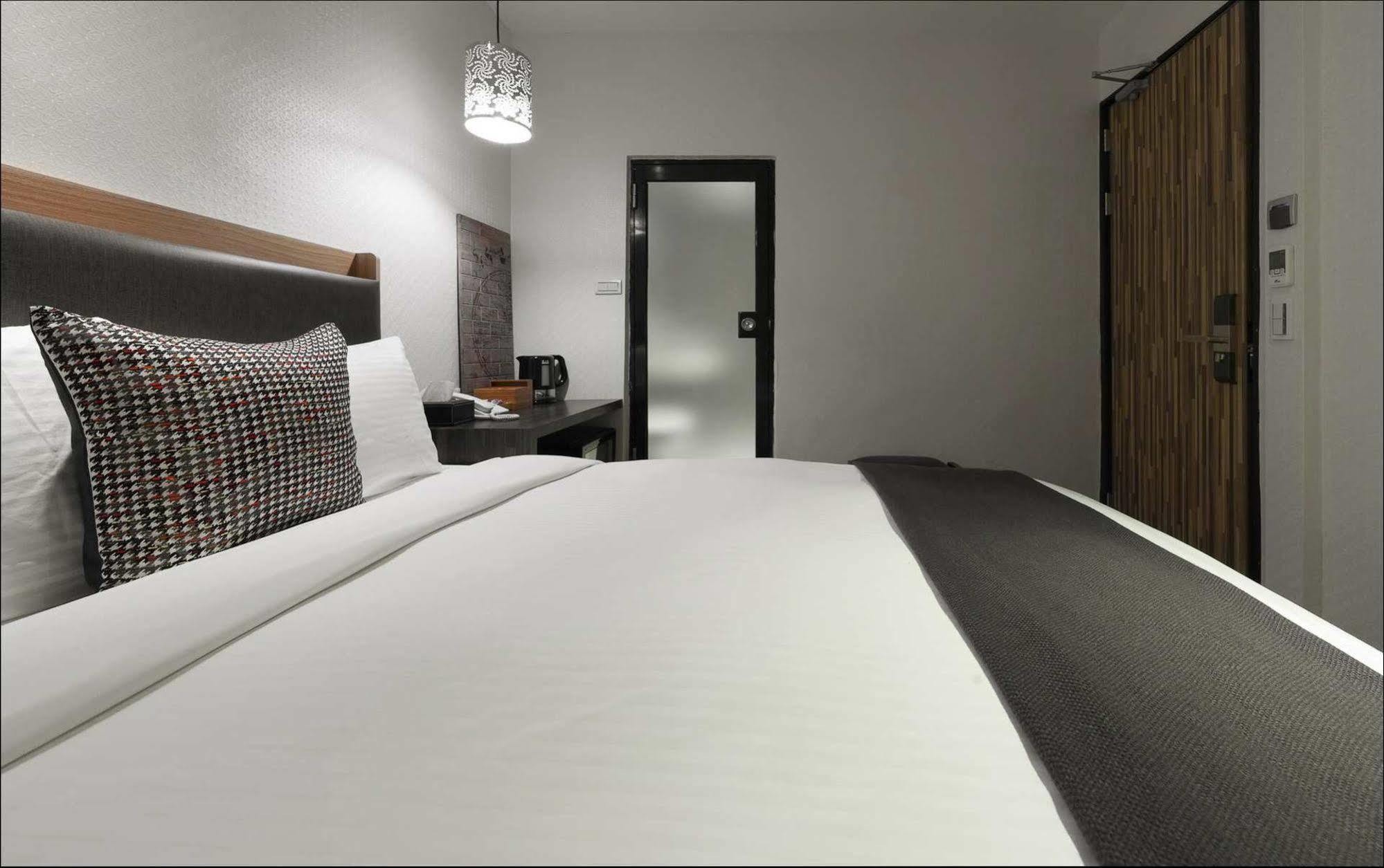 เฮิร์บ อาร์ต โฮเต็ล Hotel จีหลง ภายนอก รูปภาพ